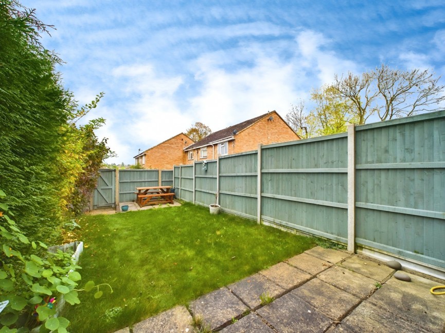 2 bedroom House for Sale Keats Way, Hitchin, Hertfordshire