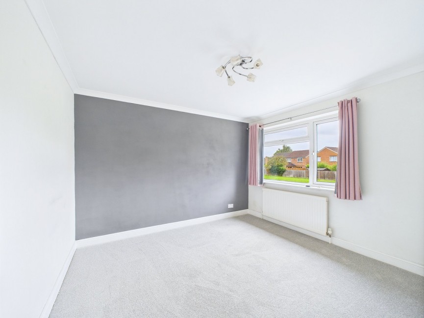 2 bedroom House for Sale Keats Way, Hitchin, Hertfordshire