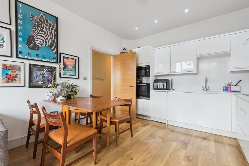 2 bedroom Flat for Sale Brand Street, Hitchin, Hertfordshire