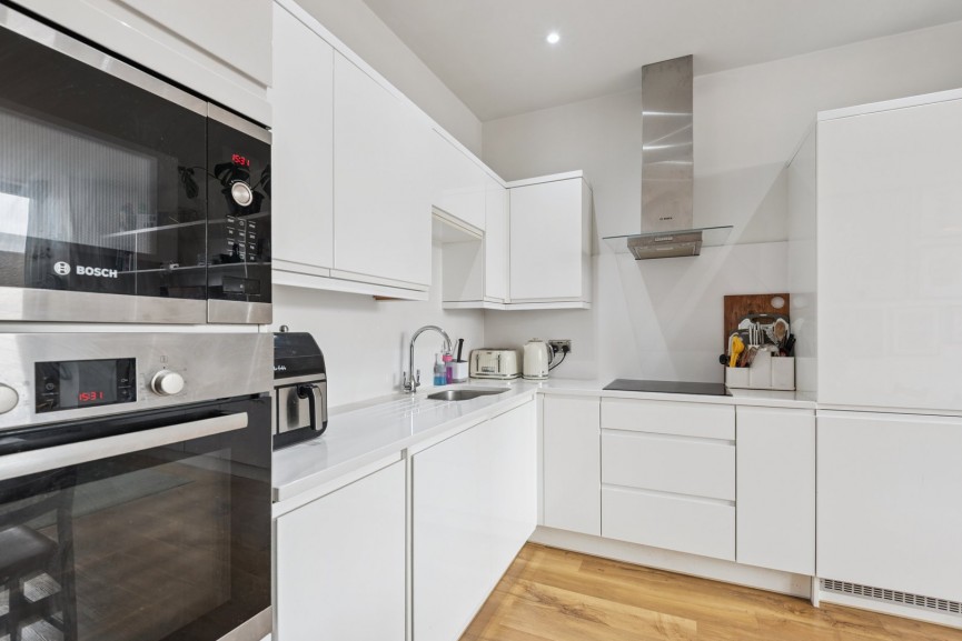 2 bedroom Flat for Sale Brand Street, Hitchin, Hertfordshire