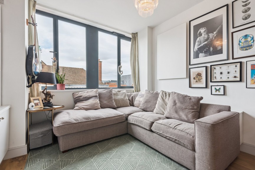 2 bedroom Flat for Sale Brand Street, Hitchin, Hertfordshire