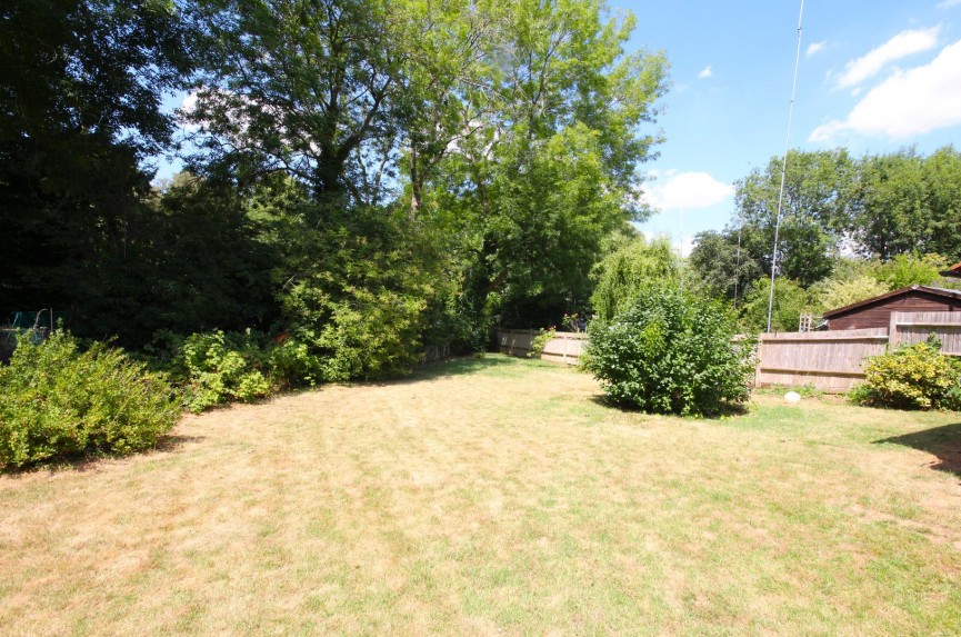 2 bedroom House for Letting Paddock Close, Letchworth Garden City, Hertfordshire