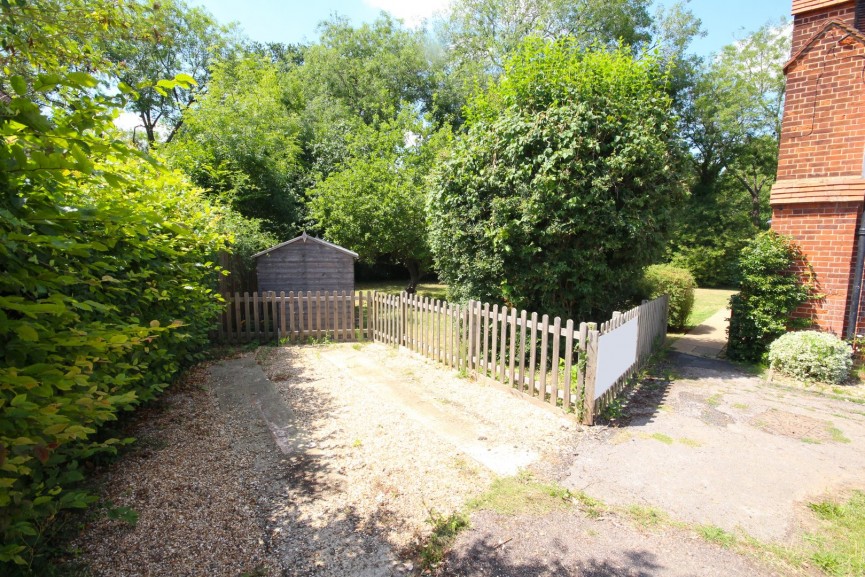 2 bedroom House for Letting Paddock Close, Letchworth Garden City, Hertfordshire