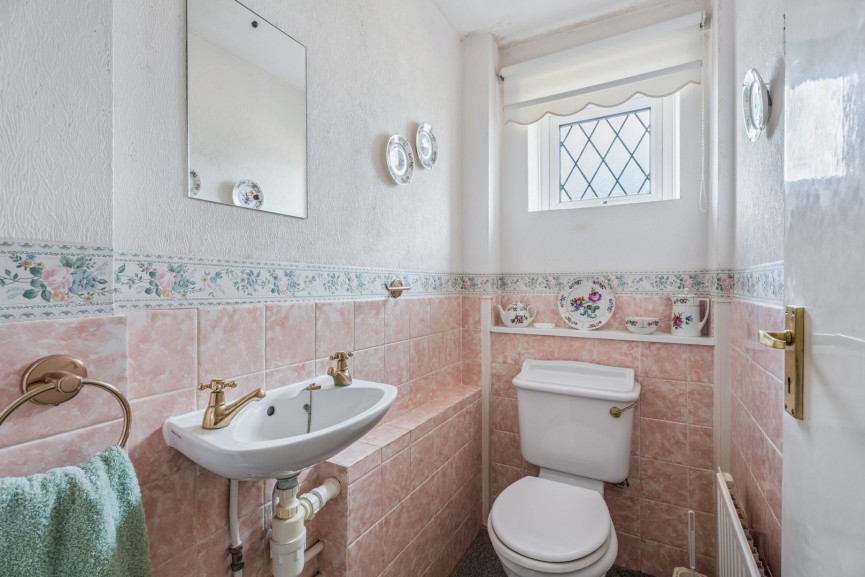 3 bedroom Bungalow for Sale Lavender Way, Hitchin, Hertfordshire