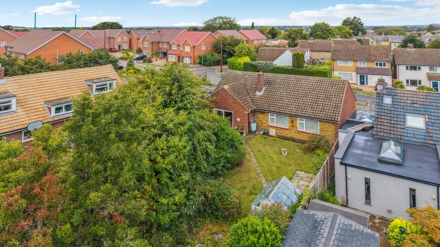 3 bedroom Bungalow for Sale Lavender Way, Hitchin, Hertfordshire