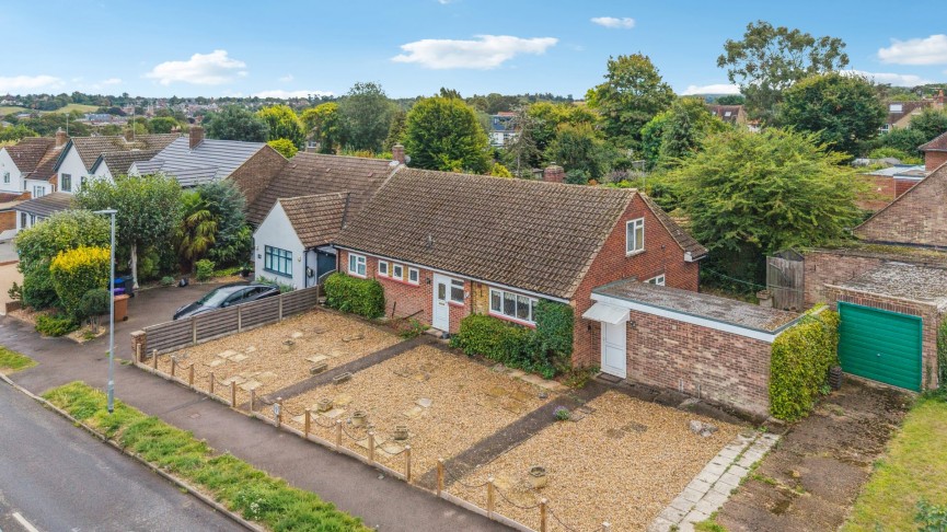 3 bedroom Bungalow for Sale Lavender Way, Hitchin, Hertfordshire