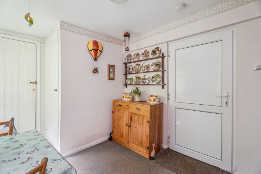 3 bedroom Bungalow for Sale Lavender Way, Hitchin, Hertfordshire
