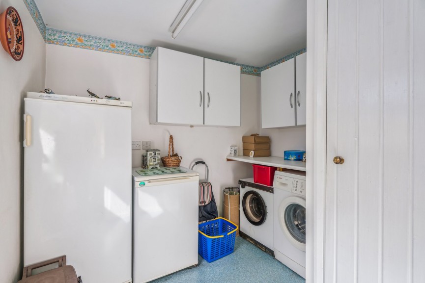 3 bedroom Bungalow for Sale Lavender Way, Hitchin, Hertfordshire