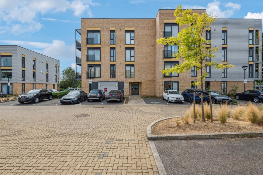 2 bedroom Flat for Sale Allwoods Place, Hitchin, Hertfordshire