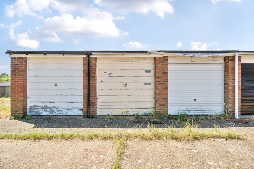 2 bedroom Flat for Sale Clover Road, Flitwick, Bedfordshire