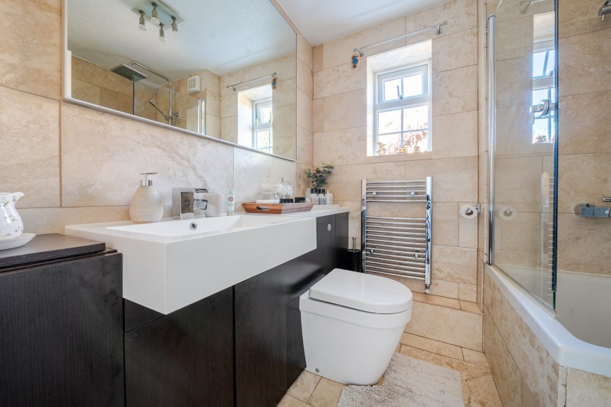 4 bedroom House for Sale Salisbury Road, Flitwick, Bedfordshire