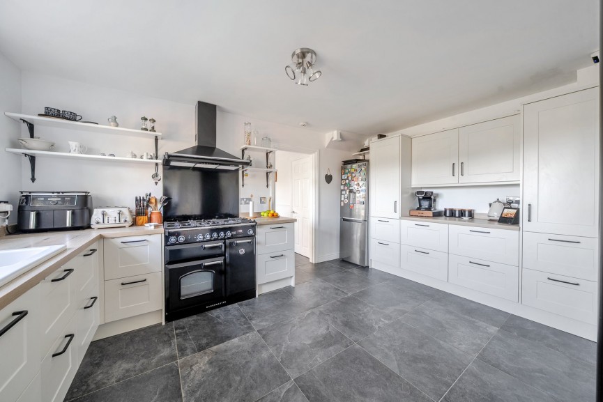 4 bedroom House for Sale Salisbury Road, Flitwick, Bedfordshire