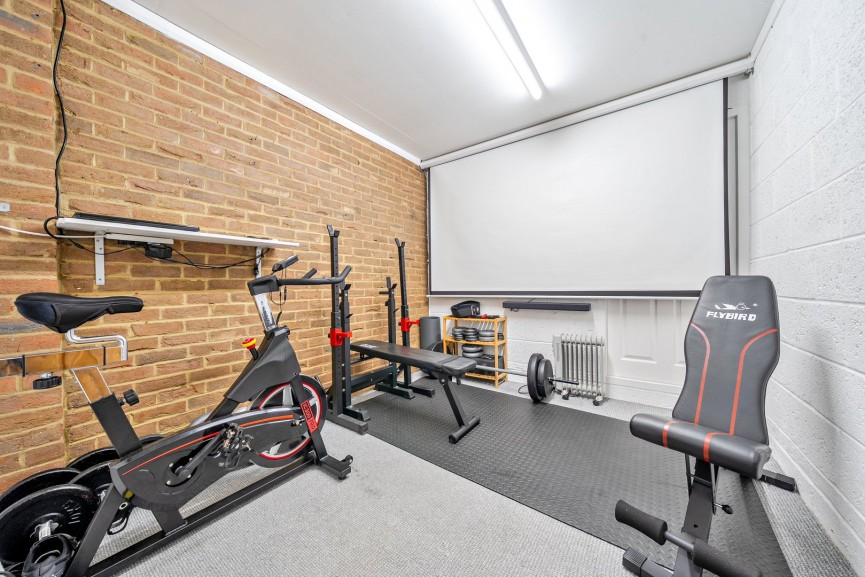 4 bedroom House for Sale Salisbury Road, Flitwick, Bedfordshire