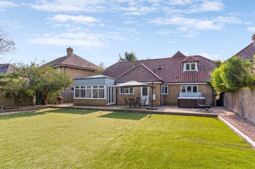 4 bedroom House for Sale Palace Gardens, Royston, Hertfordshire
