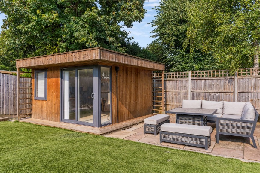 4 bedroom House for Sale Palace Gardens, Royston, Hertfordshire