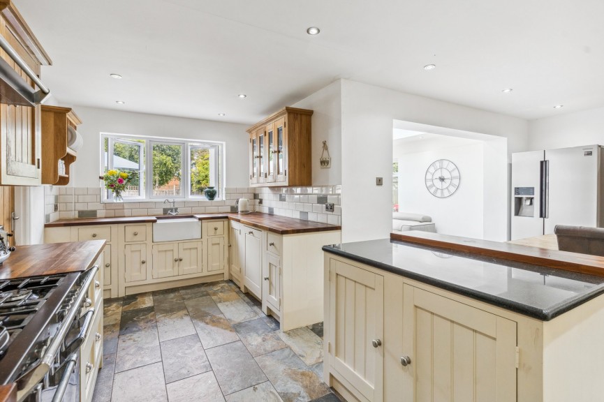 4 bedroom House for Sale Palace Gardens, Royston, Hertfordshire