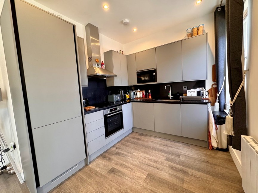 1 bedroom Flat for Sale High Street, Baldock, Hertfordshire
