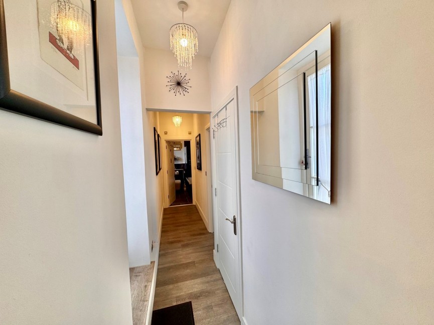 1 bedroom Flat for Sale High Street, Baldock, Hertfordshire