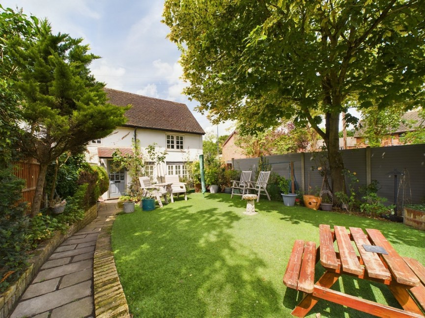 2 bedroom House for Sale Little Wymondley, Hitchin, Hertfordshire