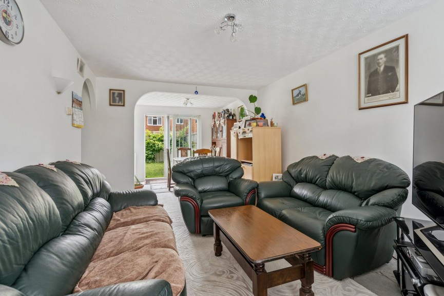3 bedroom House for Sale Elgar Drive, Shefford, Bedfordshire