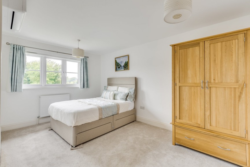 4 bedroom House for Sale Barkway Road, Royston, Hertfordshire