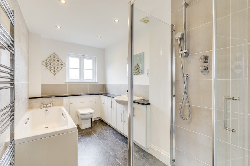 4 bedroom House for Sale Barkway Road, Royston, Hertfordshire