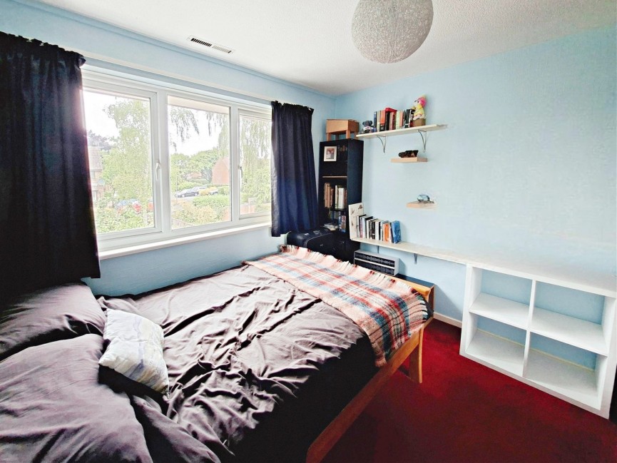 4 bedroom House for Sale The Paddock, Hatfield, Hertfordshire