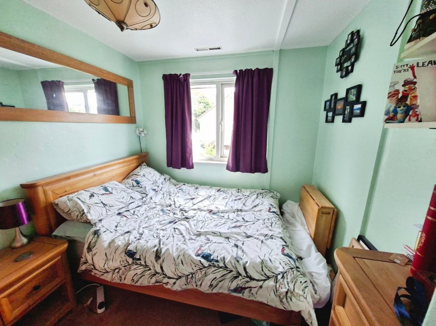 4 bedroom House for Sale The Paddock, Hatfield, Hertfordshire