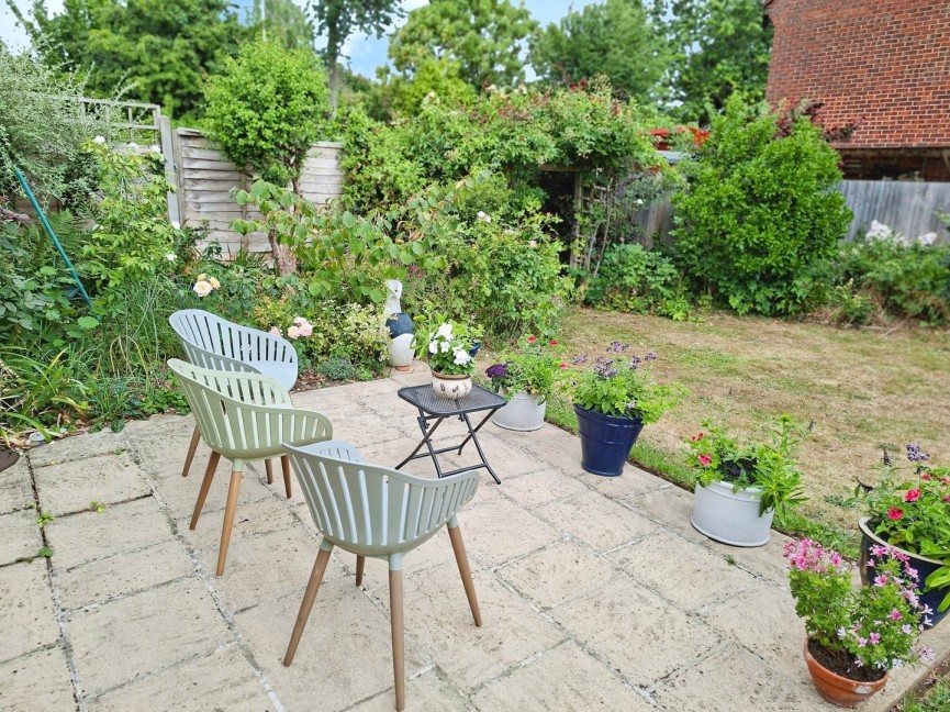 4 bedroom House for Sale The Paddock, Hatfield, Hertfordshire
