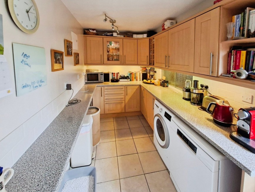 4 bedroom House for Sale The Paddock, Hatfield, Hertfordshire