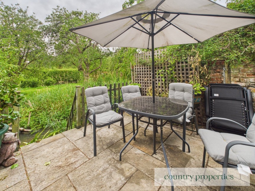 3 bedroom House for Sale Codicote Road, Welwyn, Hertfordshire