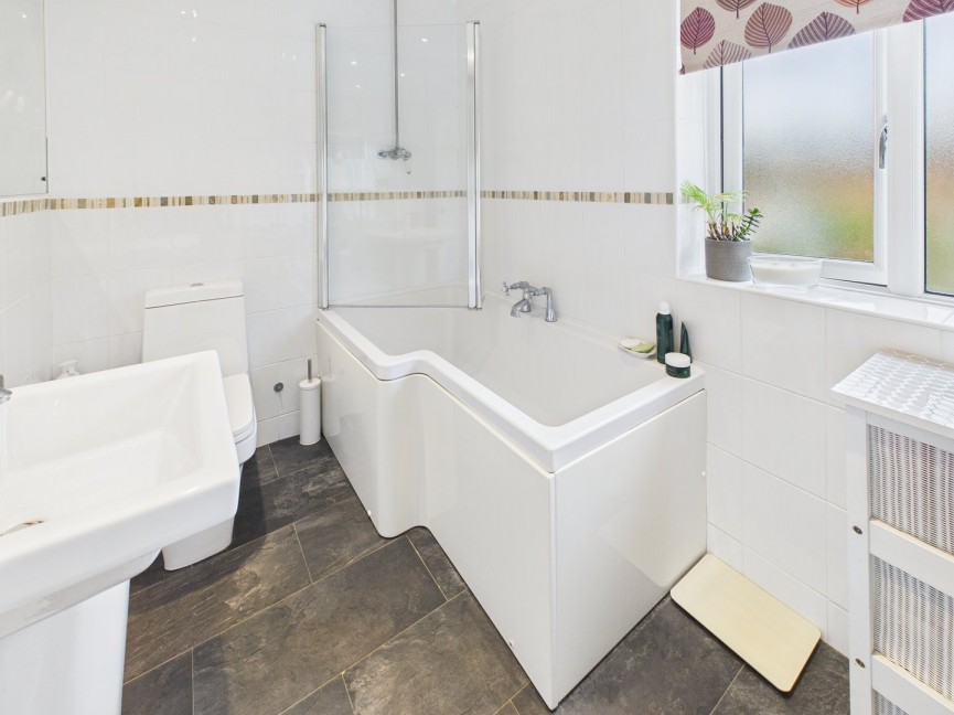 3 bedroom House for Sale St Marys Way, Baldock, Hertfordshire