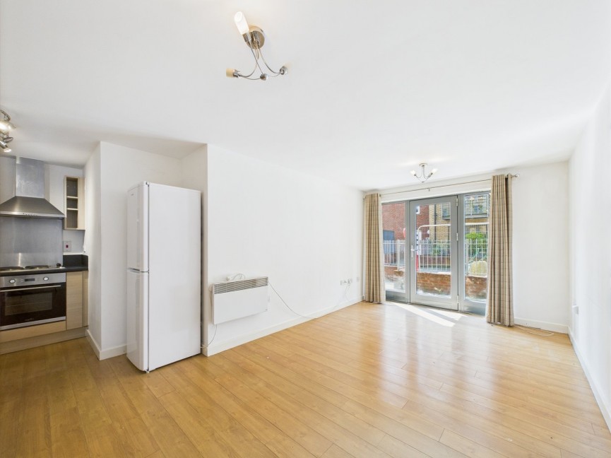 2 bedroom Flat for Sale Coopers Yard, Hitchin, Hertfordshire