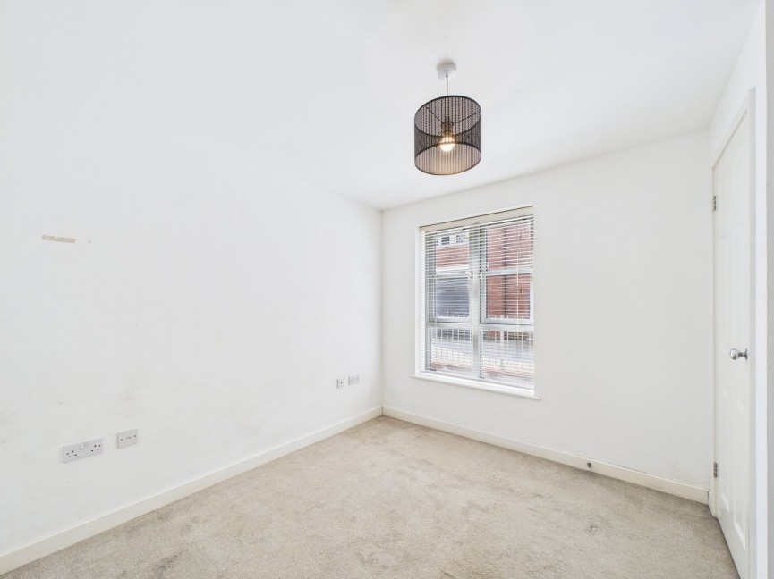 2 bedroom Flat for Sale Coopers Yard, Hitchin, Hertfordshire