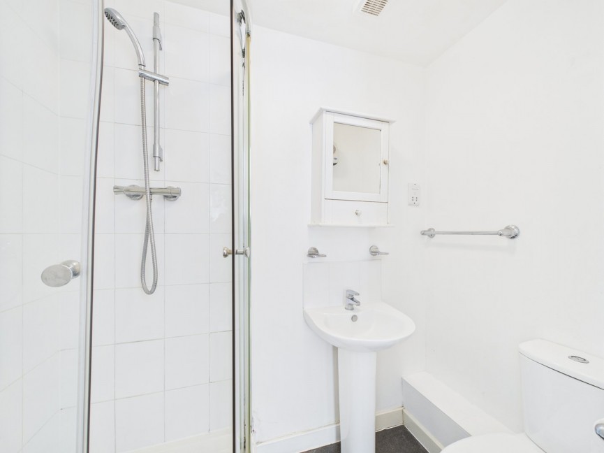 2 bedroom Flat for Sale Coopers Yard, Hitchin, Hertfordshire