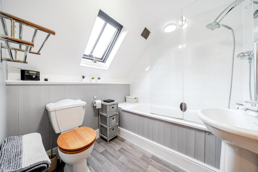 3 bedroom Property for Sale Manor Gardens, Westoning, Bedfordshire