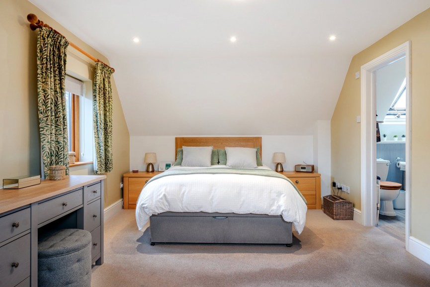 3 bedroom Property for Sale Manor Gardens, Westoning, Bedfordshire