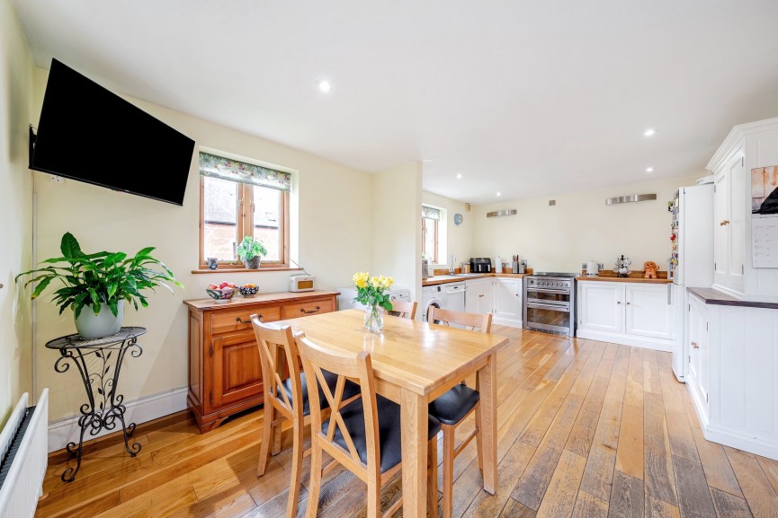 3 bedroom Property for Sale Manor Gardens, Westoning, Bedfordshire