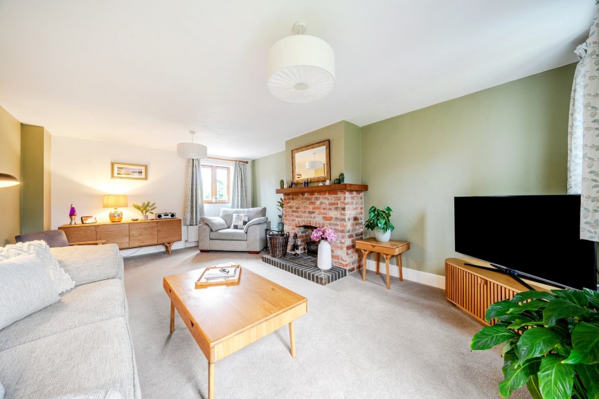 3 bedroom Property for Sale Manor Gardens, Westoning, Bedfordshire