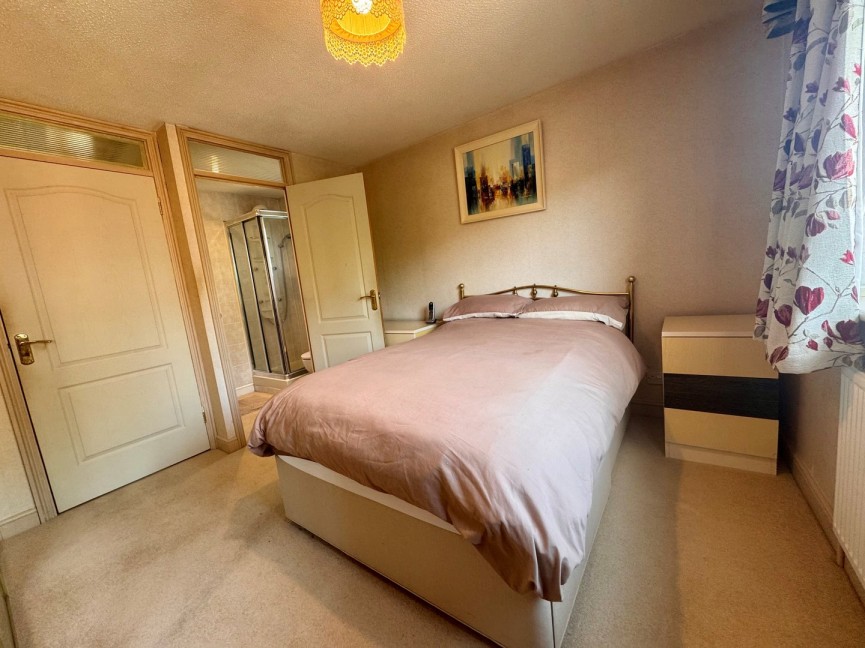 4 bedroom House for Sale Alder Close, Baldock, Hertfordshire