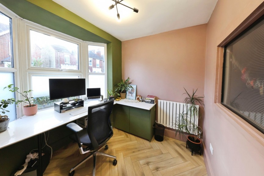 2 bedroom House for Sale Lancaster Road, Hitchin, Hertfordshire