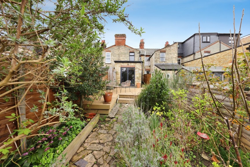 2 bedroom House for Sale Lancaster Road, Hitchin, Hertfordshire