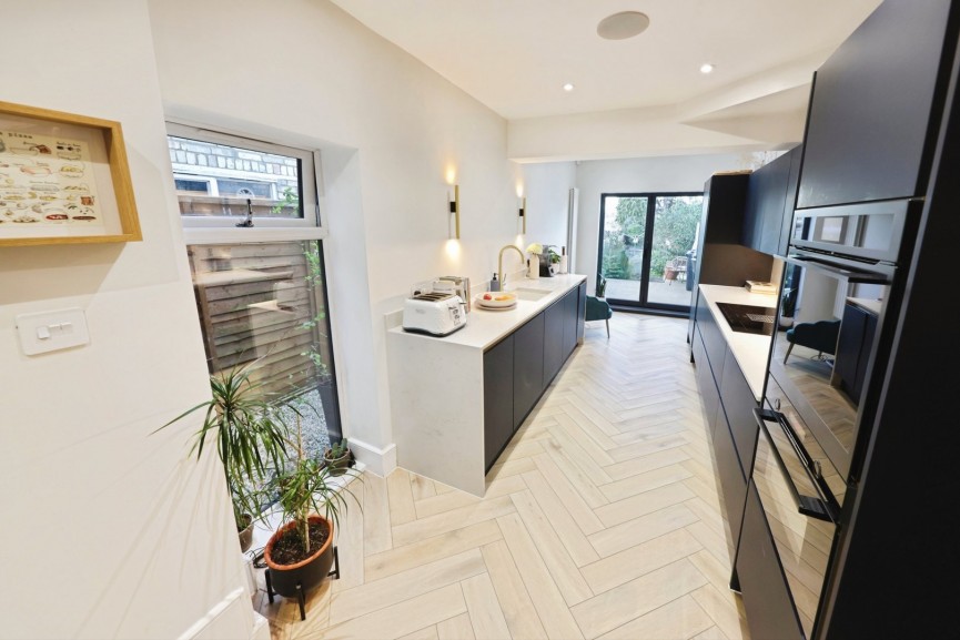 2 bedroom House for Sale Lancaster Road, Hitchin, Hertfordshire