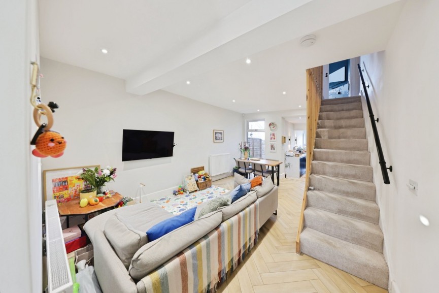 2 bedroom House for Sale Lancaster Road, Hitchin, Hertfordshire