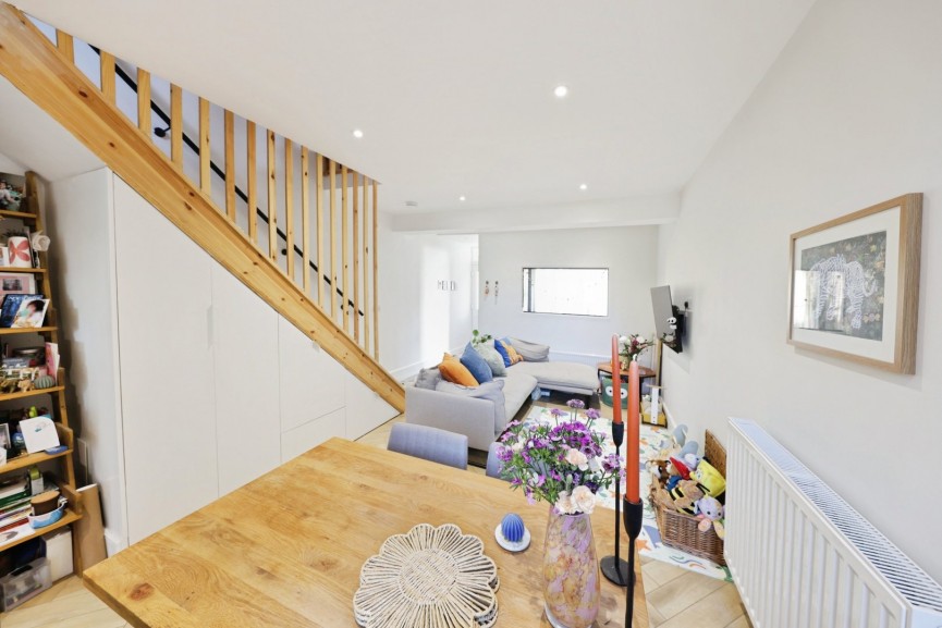 2 bedroom House for Sale Lancaster Road, Hitchin, Hertfordshire