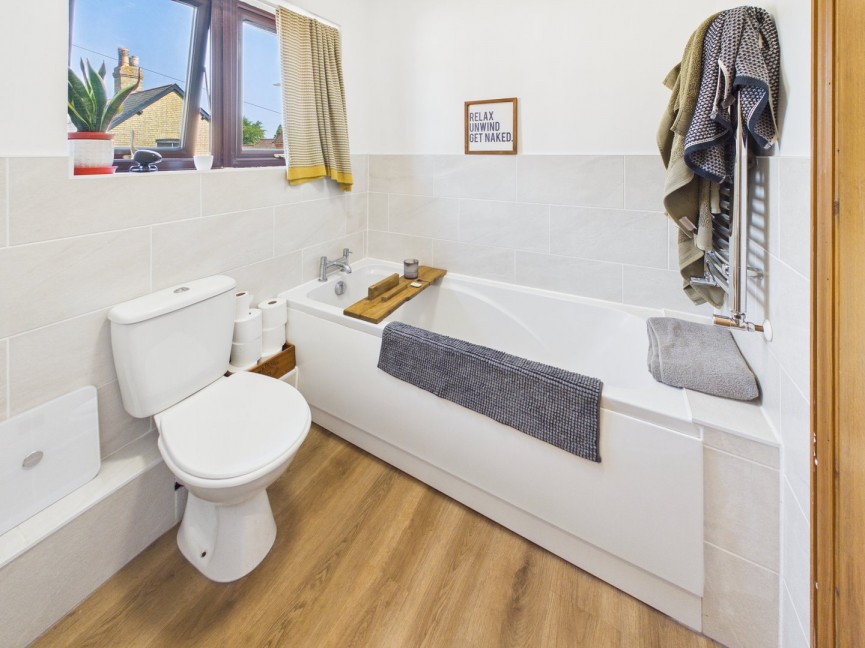 2 bedroom Flat for Sale Mill Street, Gamlingay, Cambridgeshire