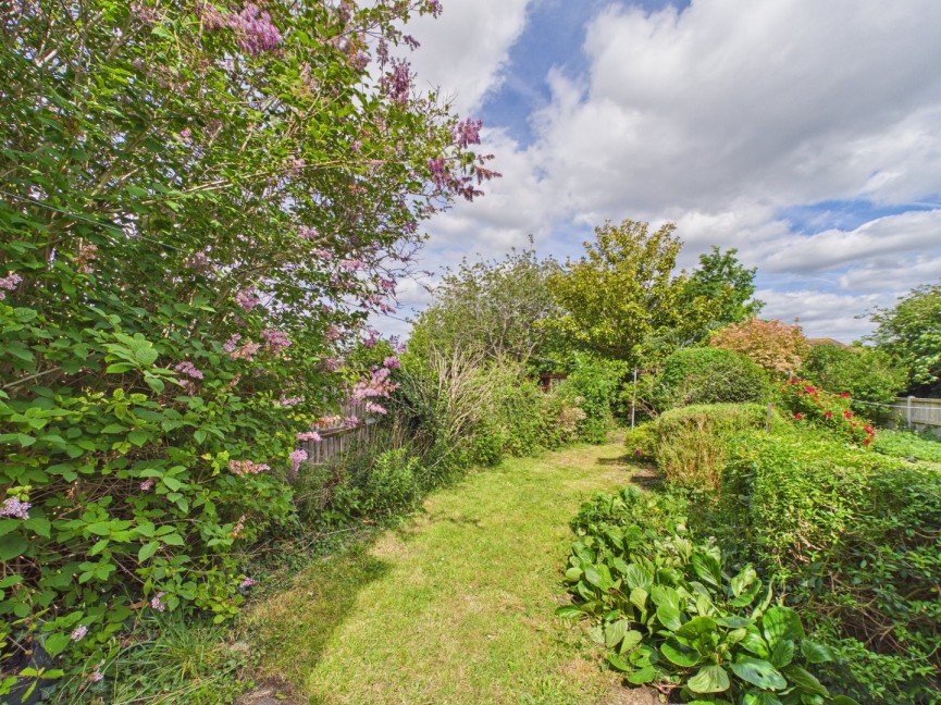 2 bedroom House for Sale Brampton Park Road, Hitchin, Hertfordshire