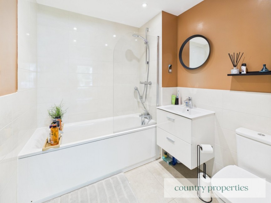 1 bedroom Flat for Sale Bessemer Road, Welwyn Garden City, Hertfordshire