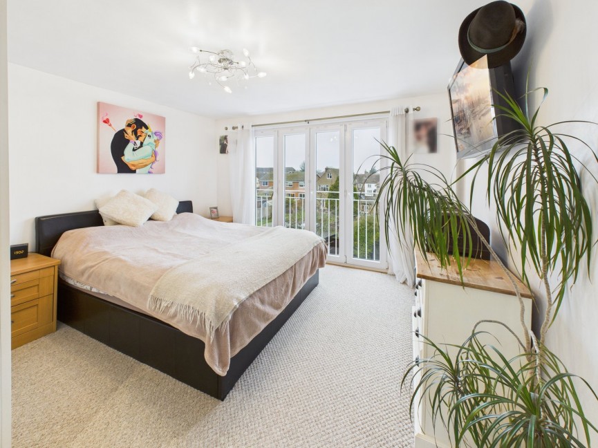 3 bedroom House for Sale Walnut Avenue, Baldock, Hertfordshire