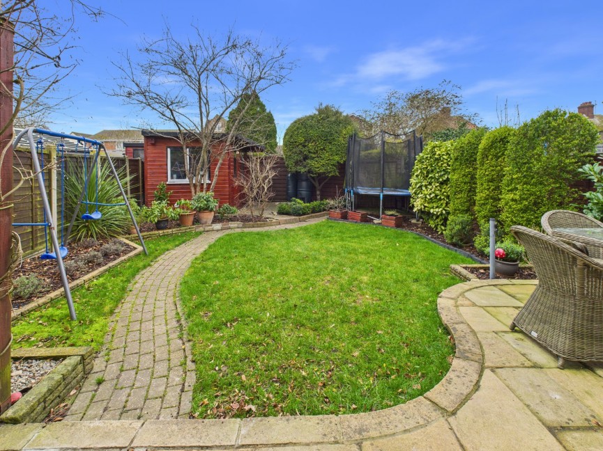 3 bedroom House for Sale Walnut Avenue, Baldock, Hertfordshire